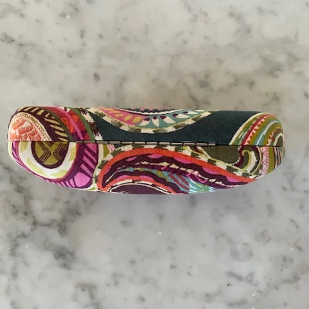 VERA BRADLEY Heirloom Paisley Hard Clam Shell Eye Glass Case Retired